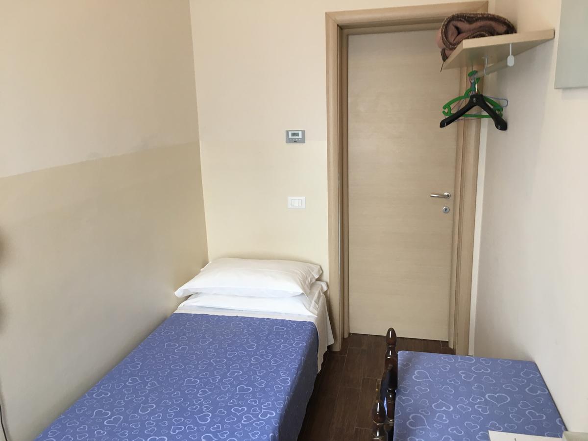 סוזארה Blue Hotel מראה חיצוני תמונה