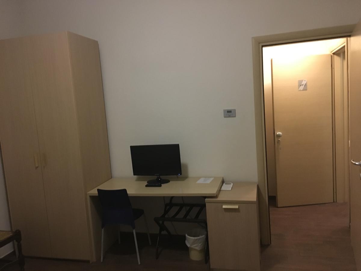 סוזארה Blue Hotel מראה חיצוני תמונה