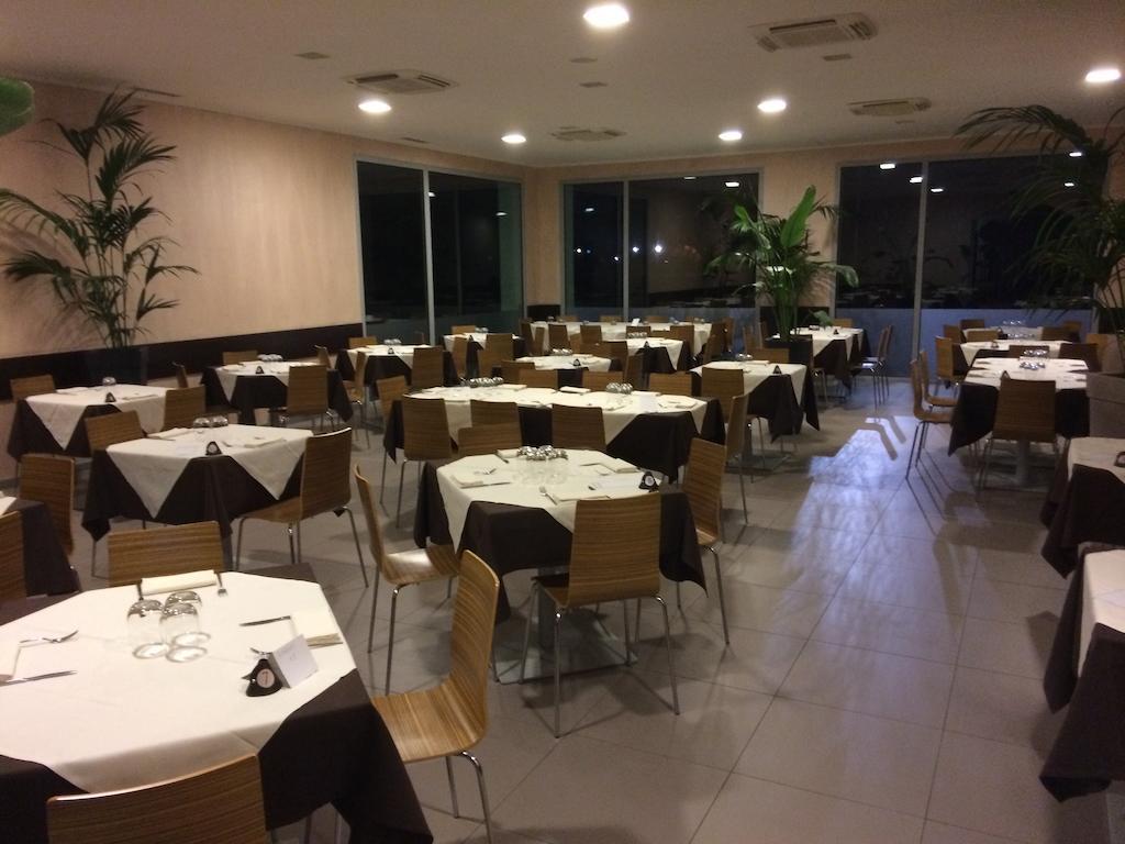 סוזארה Blue Hotel מראה חיצוני תמונה