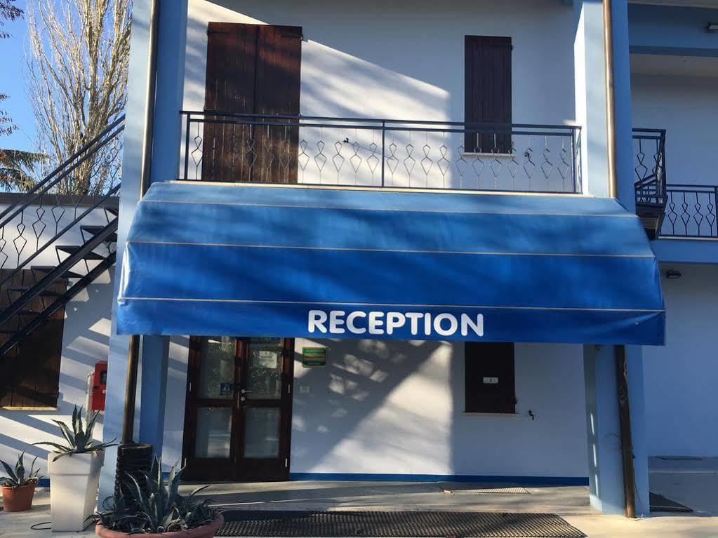 סוזארה Blue Hotel מראה חיצוני תמונה
